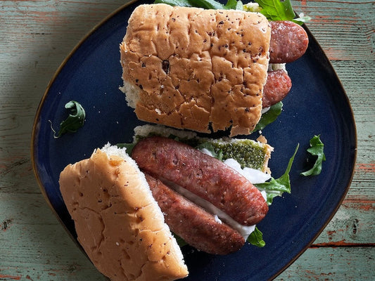 Panini de chorizo italiano con boconccini y pesto